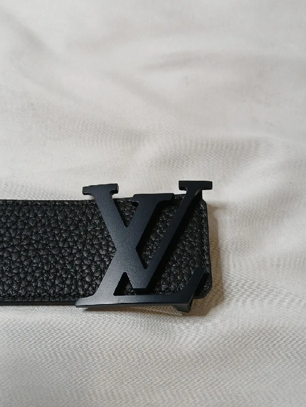 Louis Vuitton Black/Dark Blue Reversible Men's Leather Logo Belt - Picture 2 of 3